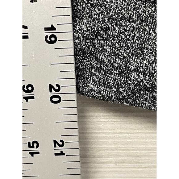 Under Armour Pants Womens XS Gray HeatGear Loose Fit Capri Sweatpants - Picture 7 of 15